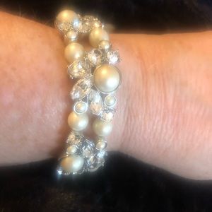 Carolee crystal & imitation pearl stretch bracelet
